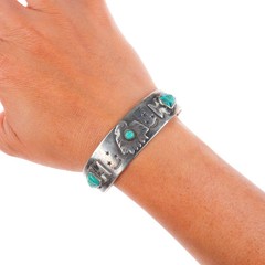 6.5″ c1940 Fred Harvey era sterling silver thunderbird/arrowheads cuff bracelet