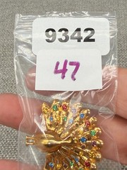 Vintage Brooch Peacock Multicolor Rhinestones Gold Tone Bird 1.5 Inches