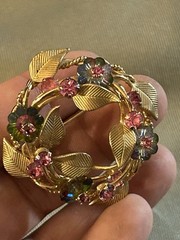 Vintage Garden Party Brooch Pink Crystals Gold Tone Leaves
