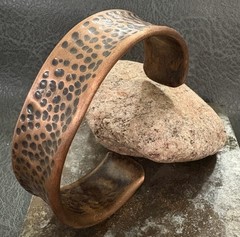 Brutalist Modernist Men’s Dimple Hammered Thick Pure Copper Cuff Bracelet Viking