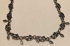 Crown Trifari Antique Silver Tone Marcasite Dainty Leaf Petal Chain 16″ Necklace