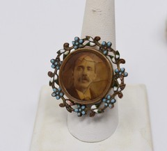 Antique c. 1900 Victorian Man Photo Portrait Ring Enamel & Gold Filled sz. 8.5