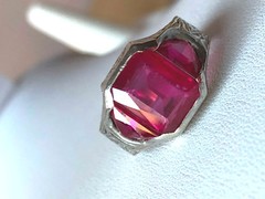 VINTAGE 10K WHITE GOLD LARGE RED SYNTHETIC RUBY MEN’S WOMEN’S UNISEX RING