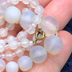 Vintage Graduated Satin Moonstone Opalite Moonglow Beaded Necklace