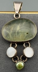 Vintage Prehnite Pendant 950 Silver MOP Mother of Pearl Green Pearl Drop Oscar’s