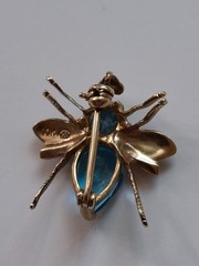 10k Yellow Gold Blue Topaz Bee Bug Fling Insect Pin Pendant Brooch