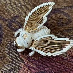 Monet Brooch Bee White Enamel Gold Tone Vintage 1 1/2″