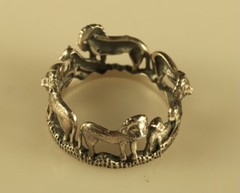 Vtg Sterling Signed 925 Detailed Pride of Lions and Cubs Animals Ring Band 7 1/2