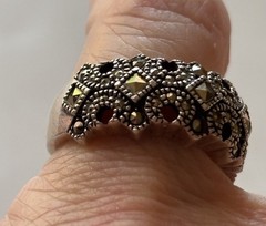 925 Sterling Silver Marcasite Ring Vintage Band Size 8 , 15 Stones Unisex