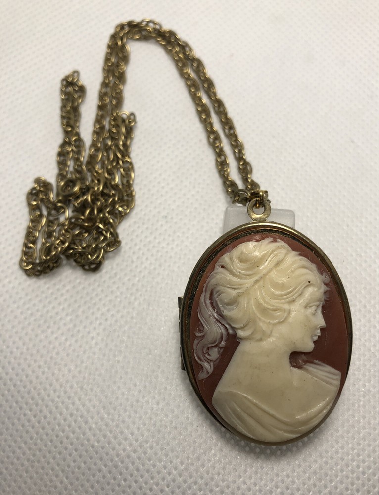 Vintage 1950s Faux Cameo Locket Necklace 23” Chain Locket 2.75” Holds Photo Etc