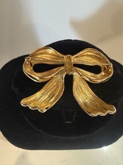 Vtg Signed Erwin Pearl Bow Gold Tone Brooch