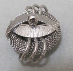 Vtg CONTINENTAL Modernist Layered Silver Tone Mesh Brooch w Tag 1-3/4” NOS