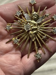 Large Starburst Angel Cherub Brooch