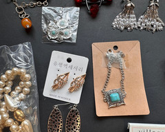 Resell Wear Lot Of 38 Pieces New Costume Jewelry Many NWT