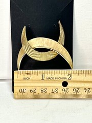 Vtg interlocking Double Crescent Moons Brooch CROWN TRIFARI Brushed Gold Tone