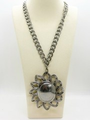 Vintage Retro Mod Flower Statement Necklace 1960’s Silver Toned