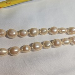 Vtg 1955-1969(C) Trifari Single Strand Pearl Gold Tone Spring Clasped Necklace