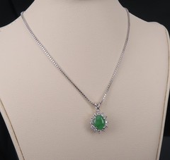 Vintage 1.13ct Natural Green Jadeite Jade 0.26ct Diamond Platinum Necklace
