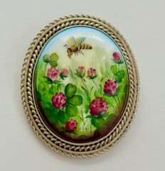 RARE Russian Rostov Finift Filigree Enamel Hand Painted Floral Bee Brooch / Box