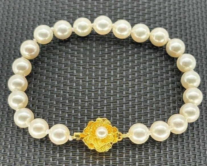 Vintage Faux Pearl Bracelet Flower Shaped Clasp Marked G. Silver 7MM Faux Pearls
