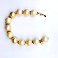 Vtg Napier Womens Pearl Bracelet Elegant Fashion Jewelry Golden Closure 8.5 in