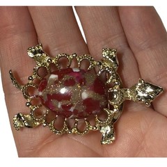 Gerry’s Turtle Brooch Gold Tone Red Lucite Cabochon Tortoise Vintage Pin