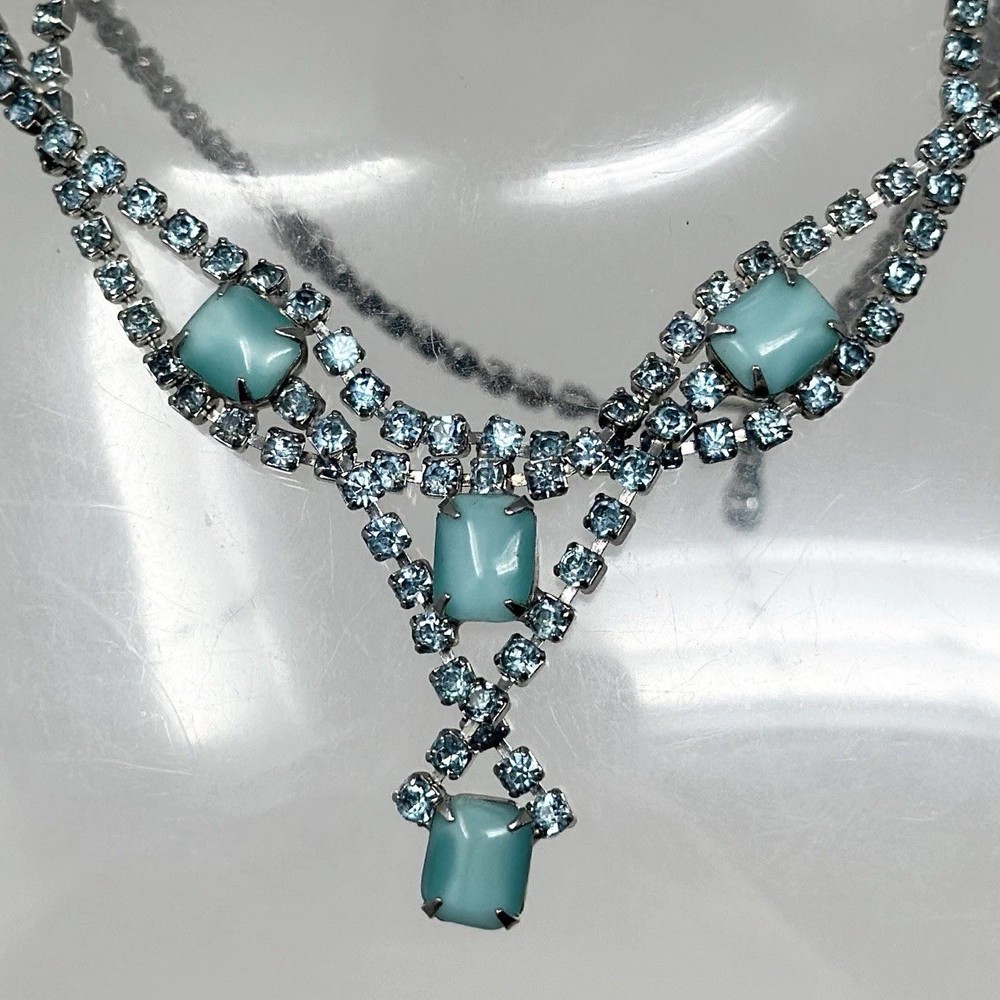 Vintage Juliana D&E DeLizza Elster Aqua Blue Rhinestone Thermoset Bib Necklace