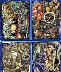 Estate Jewelry Lot ALL GOOD Wearable Resell Vintage Now 12+ Pcs Brooch Earring