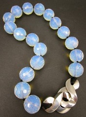  GORGEOUS PATRICIA VON MUSULIN STERLING 20MM ROUND FACETED OPALITE NECKLACE