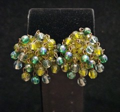 Vintage Vogue Signed Dangle Earrings Green Yellow Beaded Cluster Gold Tone 40mm
