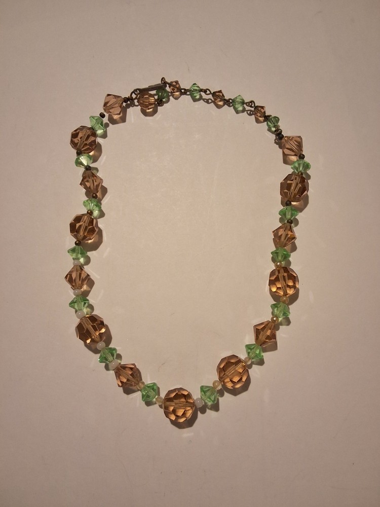 Vintage Lisner Necklace Champagne and Green Glass Beads That Glow.