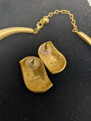 Anne Klein Collar Necklace & Earrings Satin Brushed Gold Tone Chunky Runway Read