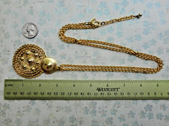 VTG SIGNED CASUAL CORNER GOLDTONE ETRUSCAN STYLE FILIGREE MEDALLION NECKLACE