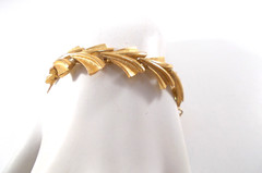 VTG 1960’s Gold Tone Puccini Textured V-Link Bracelet with Safety Chain