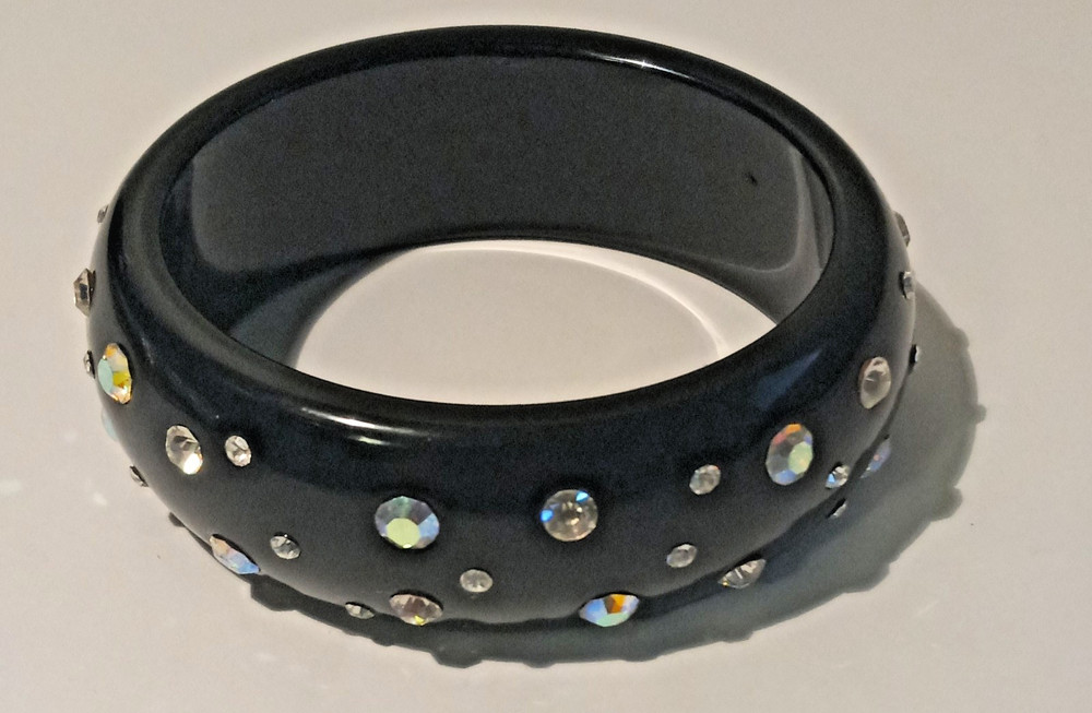 Vtg 1 1/8″ black plastic oval bangle bracelet aurora borealis rhinestones #20