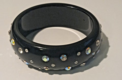 Vtg 1 1/8″ black plastic oval bangle bracelet aurora borealis rhinestones #20