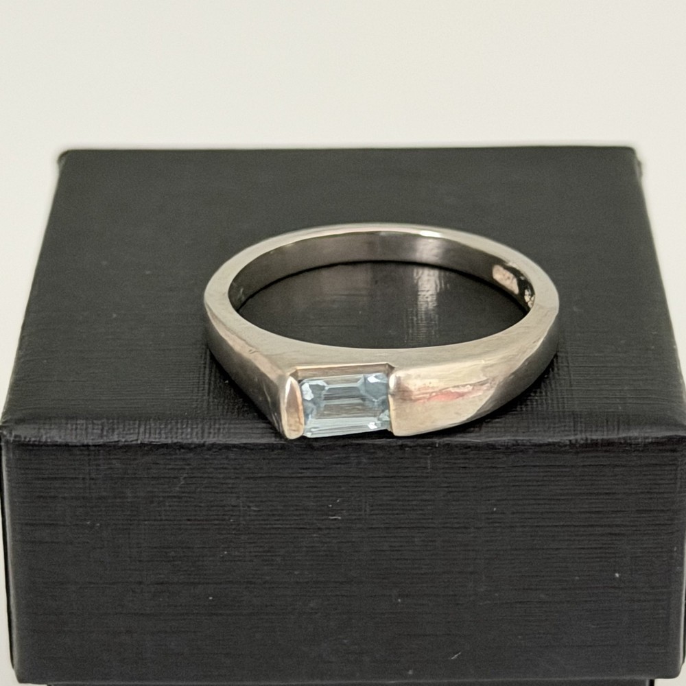Vintage 925 Sterling Silver Natural Blue Topaz Bezel Modernist Band Ring Sz 9.75