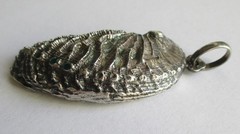 1-15/16in LARGE VINTAGE STERLING SILVER ENAMEL ABALONE CLAM SEA SHELL PENDANT