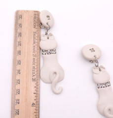 White Cat Kitty Earrings READ Vintage 80s Clay Ceramic Rhinestone Dangle Clip-On