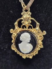 Estate Jewelry Cameo Dual Sided White / Black Portrait Pendant Pin Gold Tone
