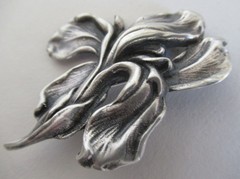VINTAGE 3D STERLING IRIS FLOWER BROOCH, 2 INCHES, 10 GRAMS