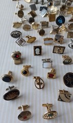 Lot 160 VTG Single Cufflinks Mixed Styles Tones Repurpose Jewelry Some Wear