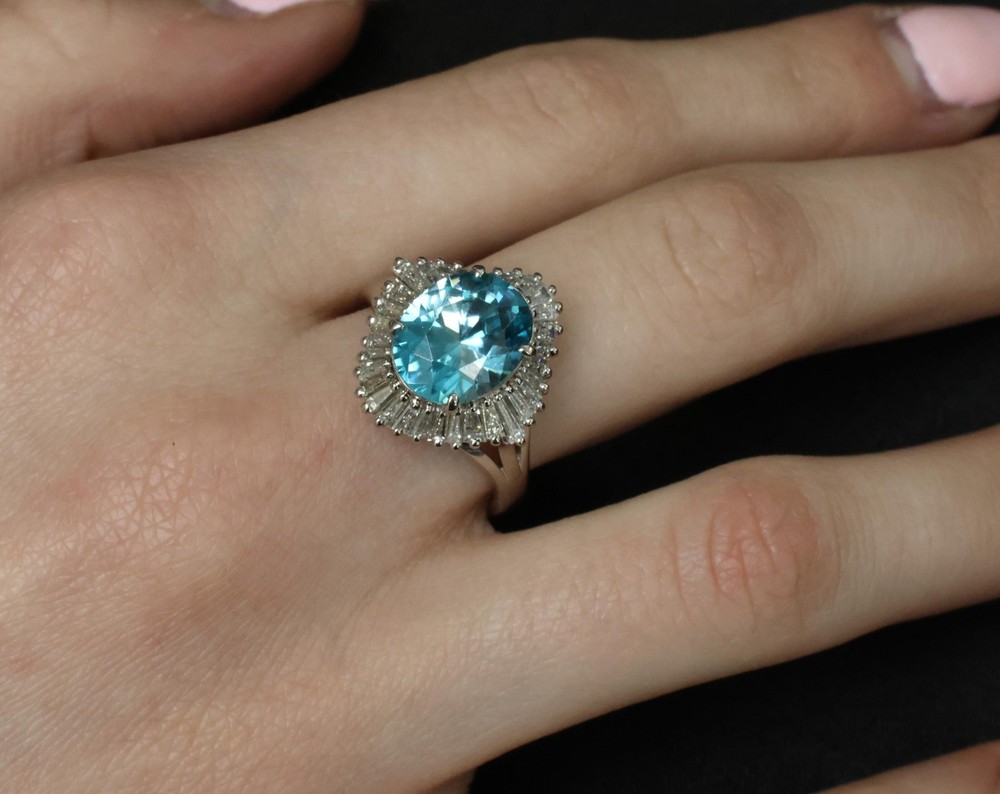 Fine 6.11ct Natural Neon Blue Zircon & 1.50ct Diamond Platinum Ring Size 9.25