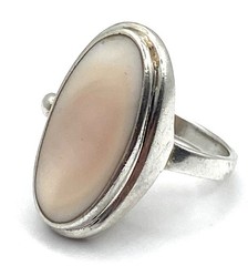 Vintage Sterling Silver / 925 Oval Mother of Pearl Ring Size 8.5