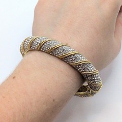 Ciner Signed Gold Tone Pave Rhinestone Crystal Hinge Clamp Bracelet 7.25in