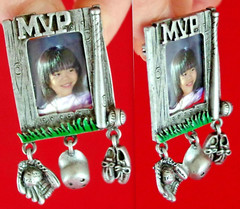 VTG c1980’s DANECRAFT MVP BASEBALL PHOTO FRAME DANGLE CHARM PEWTER BROOCH PIN