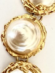 YSL Yves Saint Laurent FAUX BAROQUE PEARL MEDALLION LINKS VTG NECKLACE ~ AS IS