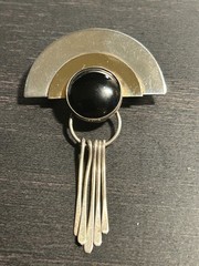 Art Dec 925 Sterling Silver Vintage Cabochon Cut Black Onyx 2 Tone Brooch Pin