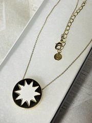 House of Harlow 1960 Starburst Pendant Necklace Gold Tone White Faux Leather 18″