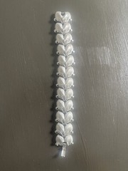 Vintage Bracelet Silvertone Leaf Flower Link Retro Career Capsule Statement 7”